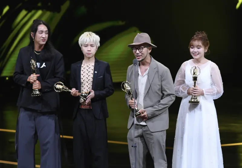 ▲第60屆廣播金鐘獎昨（11）日晚間圓滿落幕，「流行音樂節目主持人獎」則由朱皮、聖代、阿儒所主持的《音樂大亂鬥》拿下，同時《音樂大亂鬥》贏得3座獎項，成為本屆最大贏家。（圖／三立提供）