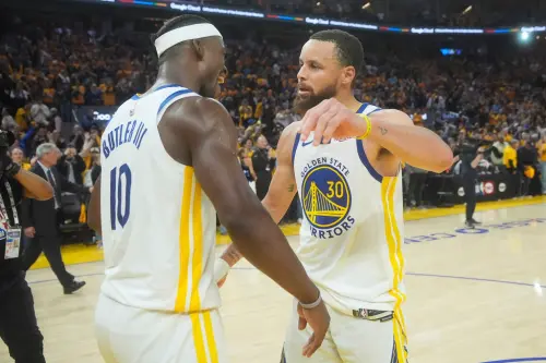 ▲金州勇士隊在今（12）日訓練後宣布，球星柯瑞（Stephen Curry）與「士官長」巴特勒（Jimmy Butler）都將缺席明日對洛杉磯湖人的季前熱身賽。不過。（圖／美聯社／達志影像）