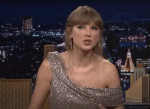 泰勒絲結婚忘跟好友說！紅髮艾德沒手機　她白眼：視訊還得先寫信
