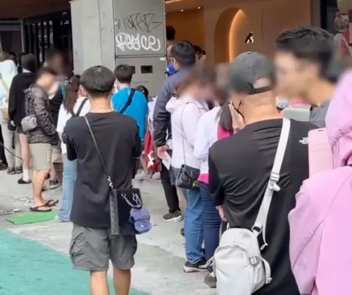 ▲雙十國慶連假「青山」兩大新店開幕，新北三重、台中逢甲都排爆。（圖／翻攝自青山FB）