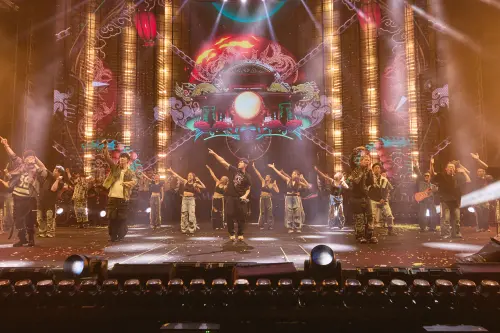 ▲周杰倫《嘉年華》世界巡回演唱會落幕，粉絲依依不捨，主辦單位宣布，明年將有全新企劃的演唱會開跑。（圖／杰威爾音樂提供）