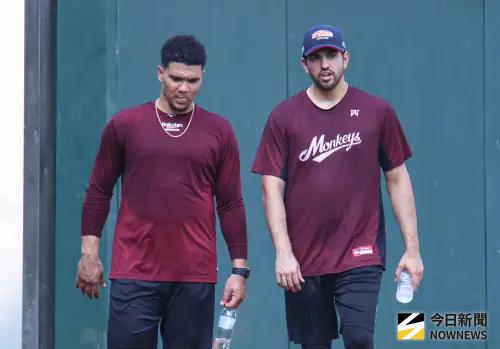 中職季後賽／獅、猿明日關鍵G4洋投「All In」？雙方教頭給出答案
