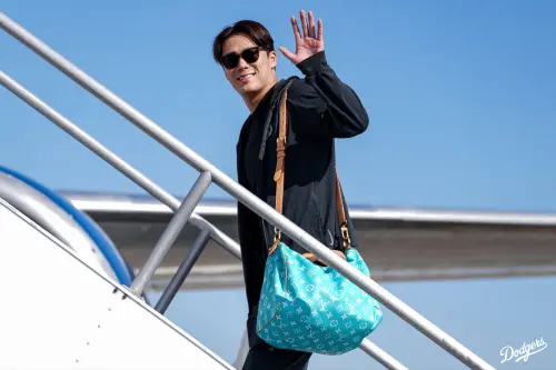 MLB／山本由伸換「黑髮新造型」！日媒觀察：他眼神比以往更銳利
