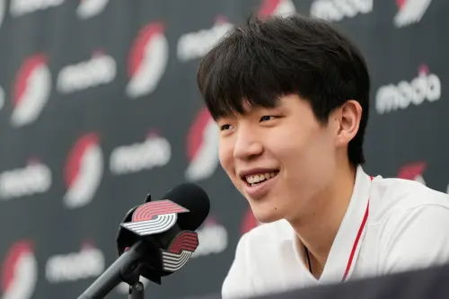 ▲NBA中國小將楊瀚森回歸中國隊，將正面交手中華隊當家禁區歸化球員高柏鎧。（圖／美聯社／達志影像）
