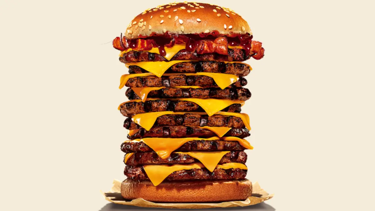 ▲10月連假漢堡王「犇牛堡」明回歸限時11天開賣！10層牛肉片＋10層起司，下殺46折優惠。南港CITYLINK漢堡嘉年華Dayne’s Texas Barbecue。（圖／漢堡王提供）