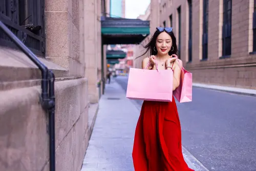 海外旅遊熱！滙豐One能戶海外刷卡、提款、匯款一次搞定！
