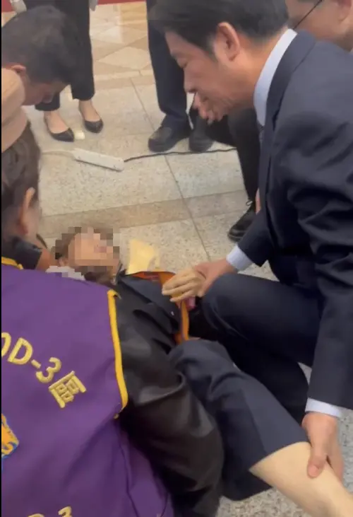 賴清德化身醫師蹲地診斷　邱議瑩全程目擊：這樣的總統讓人安心
