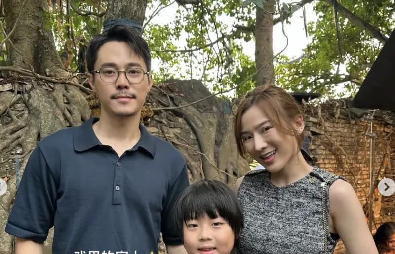 ▲李浩菖（左）在《回魂計》中客串演出到神廟求讓兒子復活的爸爸，他直言這次拍攝是拿了出道以來最高片酬。（圖／翻攝自IG@jonathan__l）