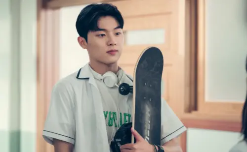 崔顯旭開球險爆兒童頭！遭轟炫技太危險　他急道歉：因為緊張手滑
