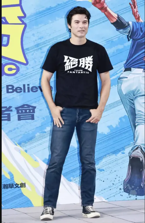 ▲鳳小岳在12強棒球賽電影《絕勝》中的領隊角色，號稱虛構，其實是將好幾位真實人物融合在一起。（圖／記者吳翊緁攝）