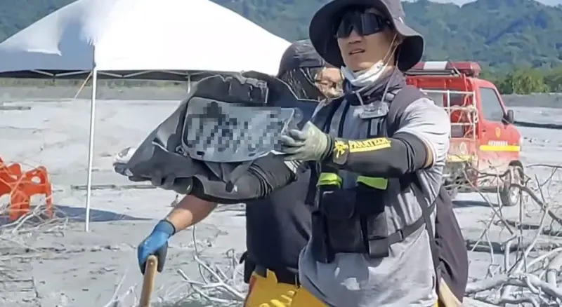 佛祖街挖出失聯夫妻汽車！家屬激動認車牌：希望可以帶祂們回家