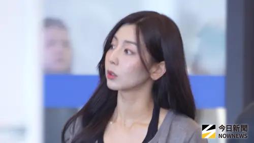 ▲睦那京今日低調現身桃園機場，讓不少粉絲都期待她將加入哪支球隊。（圖／讀者提供）