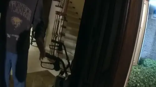 ▲阿公心急報案，因為86歲妻子出門散步超過一個小時都沒回家，跟平時情況完全不同。（圖／YT@OkaloosaSheriff）