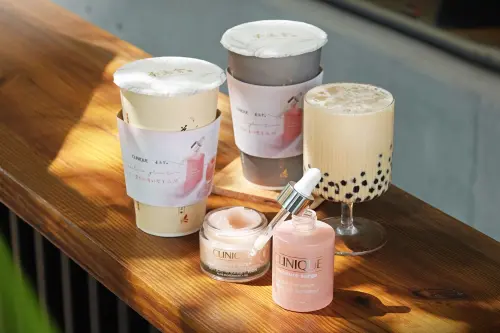 ▲茶湯會x倩碧「水磁場聯名杯套」。（圖／春水興業集團提供）