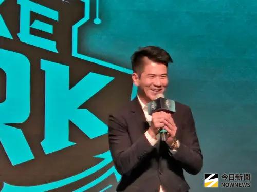 ▲洋基工程總經理錢韋成說，洋基工程的LOGO採取方舟外型，寓意為「穩固承載」，作為堅強後盾，在洪流中穩健前行。至於球衣則是以黑、綠、白為基底。（圖／記者黃建霖攝）