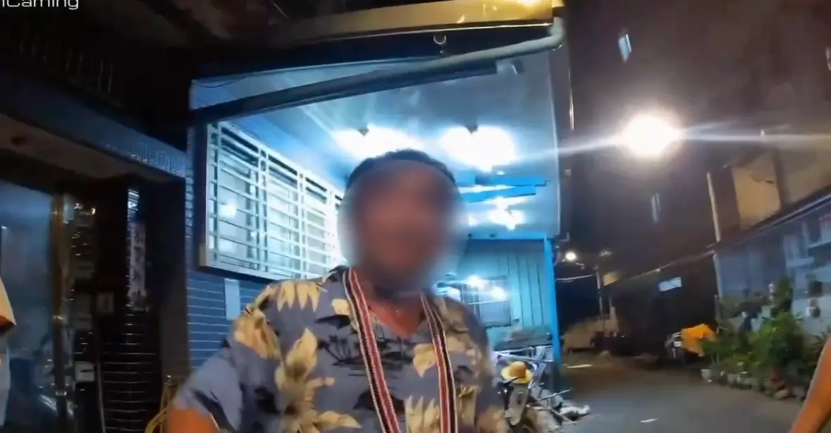 ▲新北市中和區深夜突傳出爆炸聲，警消獲報到場才發現是一名58歲的游姓男子在施放煙火。（圖／翻攝畫面）