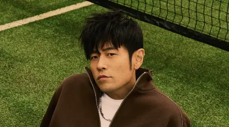 ▲周杰倫（如圖）昨（12）日在IG發文，坦言巡演過程中曾恐慌症發作，身心科醫師李旻珊就發文分享，恐慌症短時間就會發作，只要短短幾分鐘，體感就像瀕臨死亡一樣恐懼，如果出現7症狀要注意。（圖／翻攝自IG jaychou）