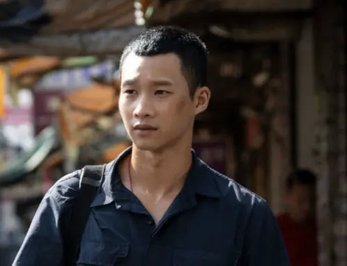 ▲黃冠智在《人生清理員》中飾演明日清潔社成員萬兔，承擔照顧母親壓力又遭職災，細膩演技抓住觀眾的心。（圖／翻攝自人生清理員（影集版）  臉書）