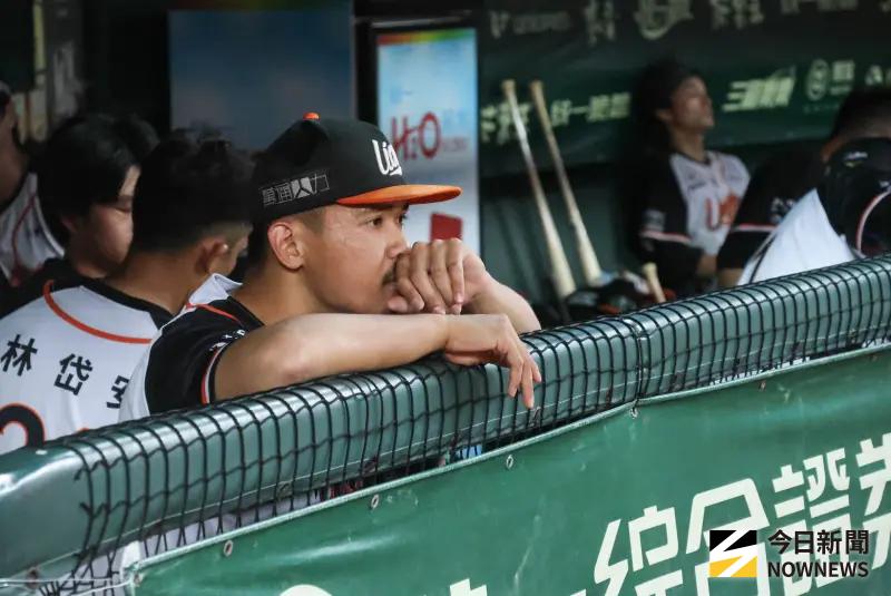 ▲樂天桃猿以4：3逆轉統一獅，系列賽3：2晉級，這是季後挑戰賽史上第一次出現3：2的比數。也是中職36年來，進行過13次季後挑戰賽，第一次出現兩勝（包含保送一勝）球隊無法晉級的情況。（圖／記者朱永強攝 ,2025.10.13）