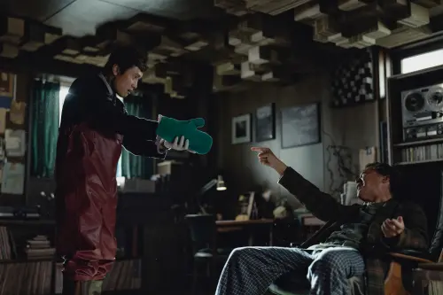 ▲《徵人啟弒》（No Other Choice）是一部黑色幽默+恐怖暴力的電影，非常反映現實，是導演朴贊郁最擅長的類型。（圖／龍祥提供）