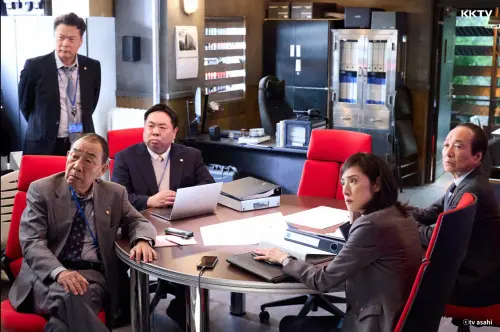 ▲《女王偵訊室2025》緊偵班大叔們「歐巴桑化」，爆料天海祐希可怕到令人膽戰心驚。（圖／KKTV）