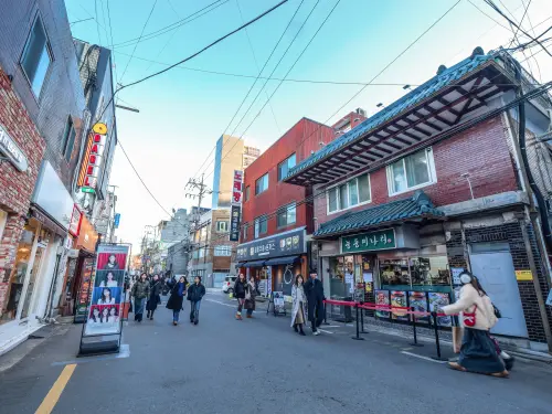 ▲到首爾走遍往紅景點，還能在聖水洞感受韓國最新時尚魅力，可樂旅遊此次推出5日行最低每人8,999元起。（圖／可樂旅遊）