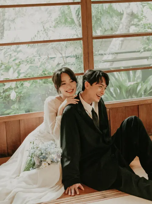 ▲劉俊謙（右）、蔡思韵（左）結婚了。（圖／MOM production limited 提供）