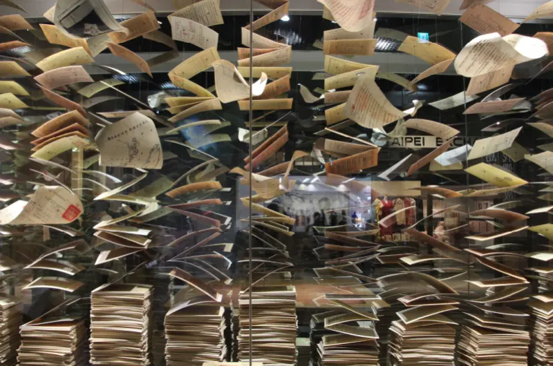 ▲位於新北市林口的台灣首座「國家檔案館」9月2日起試營運，首月已有超過10萬人次入館參觀。（圖／記者鍾泓良攝影）