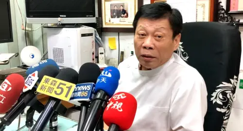 台中男開車撞店頸部有刀傷慘死！搜出護照現金　法醫推測：要跑路
