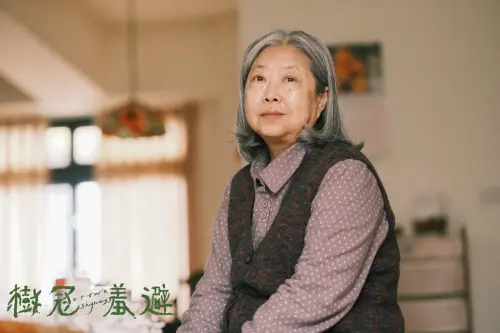 ▲《樹冠羞避》吳碧蓮演活溫情阿嬤！舞台劇也看得到她（圖／公視人生劇展臉書）