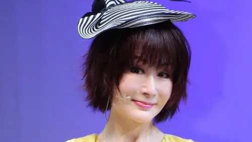 金鐘獎／《一代女皇》潘迎紫擔任頒獎嘉賓！76歲傳奇女星出席紅毯
