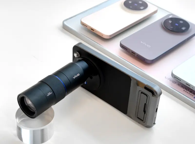▲Vivo X300 可外接長焦增距鏡，變焦幅度可多2.35倍使用，最高超過200倍變焦，威力相當猛。（圖／官方提供）
