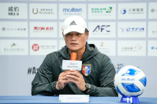 ▲中華隊1比6慘敗泰國。黃哲明記者會震撼宣布辭職：制度問題比比分更痛。（圖／足協提供）