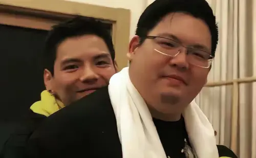 ▲向太小兒子向佑（右）罕曝光！曾大鬧酒店毆打司機　她自責：慈母多敗兒。（圖／微博@常松禾）