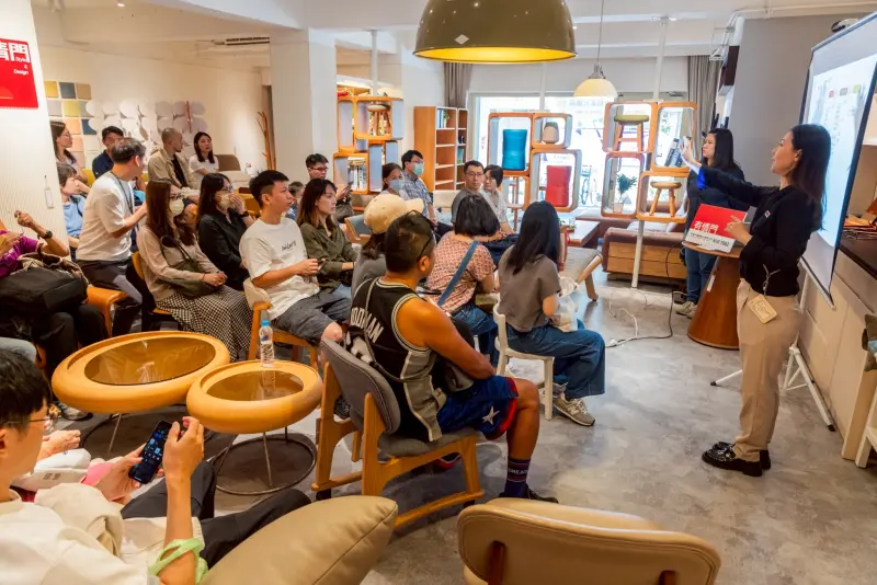 ▲信義開發帶住戶參訪家具品牌，助住戶成家選購家具獲得更多完整資訊。（圖／信義房屋）