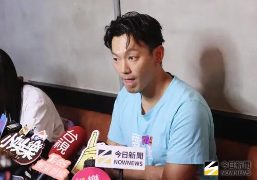 ▲藝人威廉（如圖）今年5月捲入閃兵風波，今（15）日台北街頭開工，面對媒體講一次說清楚。（圖／記者吳翊緁攝影）