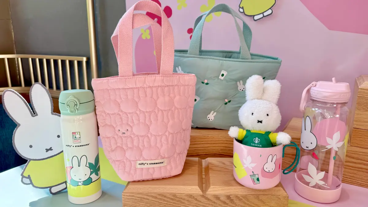 ▲70週年miffy + STARBUCKS星巴克聯名米菲兔商品，全新馬克杯、保溫杯等16款，10月21日開賣；開箱實拍台灣限定綠圍裙娃娃吊飾、刺繡提袋最萌質感有夠好。Le Creuset《魔法壞女巫：第二部》鑄鐵鍋。（圖／記者蕭涵云攝）
