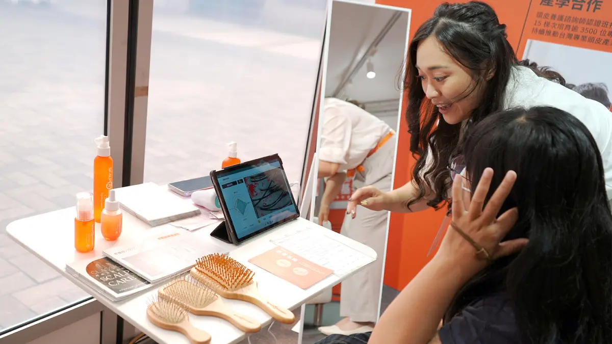 ▲髮基因提醒，洗髮後黃金 5 分鐘是頭皮呵護關鍵時刻，鼓勵將養護步驟融入日常生活。（圖／業者提供）