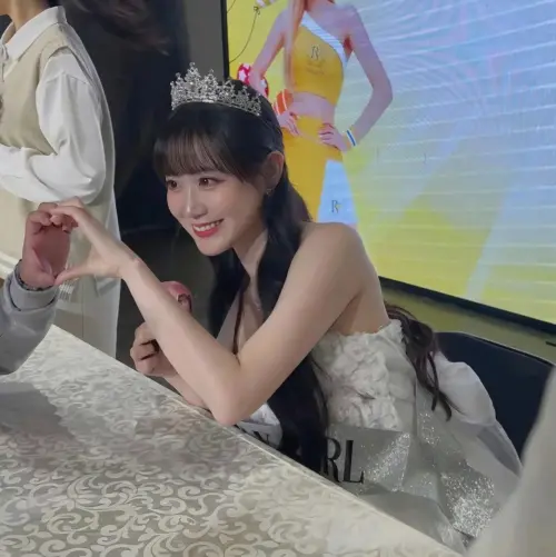 ▲邊荷律開心宣布過去穿不下的衣服又穿得下了。（圖／翻攝自邊荷律Threads@yuling34）