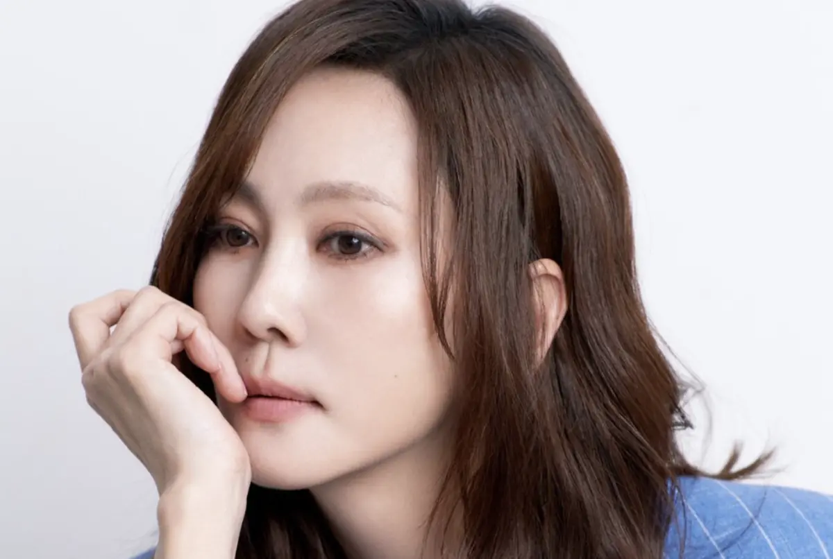 ▲韓劇女王金南珠（如圖）今年4月才宣布進軍YouTube界，不料13日卻上傳影片，宣布頻道將暫停更新，她也在片中坦言：「只是想喘口氣」，讓粉絲鬆一口氣。（圖／翻攝自IG namjooofficial）