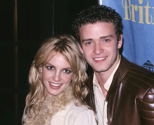 ▲布蘭妮（左）被前夫爆料在結婚前一夜，還打電話給舊愛賈斯汀（右），差點婚都要結不成。（圖／美聯社／達志影像）