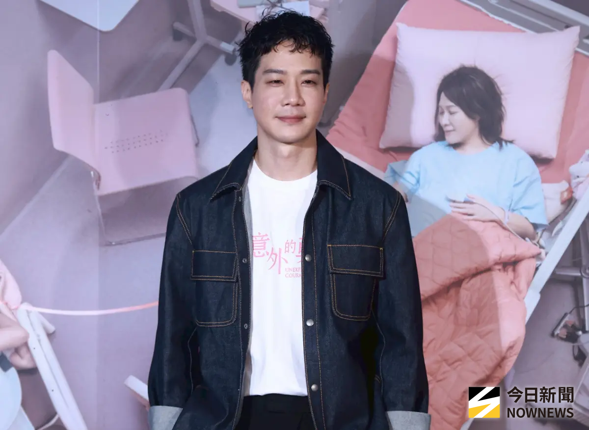 ▲「閃兵案」持續擴大，前樂團大嘴巴成員、金鐘視帝薛仕凌今（4）赴新北地檢署自首說明，約1小時後離開，檢方也證實他到案，案件仍在偵辦中，外界關注後續是否還有更多藝人涉入。（圖／記者葉政勳攝）