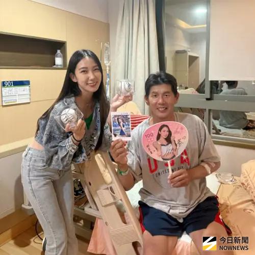 ▲正義哥女兒坦言，當初正義哥（右）狀況很危急，但在檸檬（左）探望後爸爸康復速度遠超預期，就連醫生都嚇到：「我們都開玩笑說，是檸檬來讓他恢復這麼快！」（圖／正義哥女兒提供）