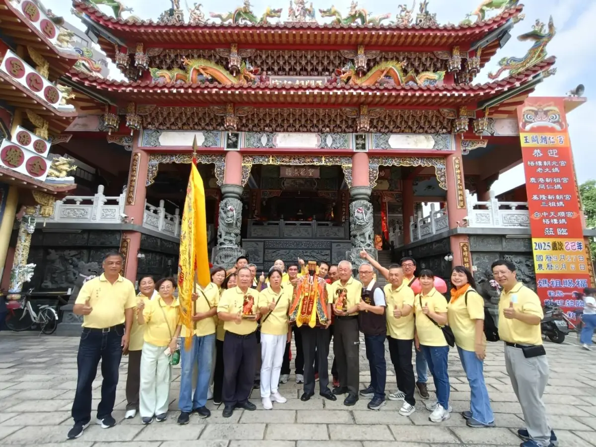 ▲五宮天上聖母聯誼會攜手送暖花蓮災區，展現宗教團體「人飢己飢、人溺己溺」的濟世精神。(圖／柳榮俊攝2025.10.16)