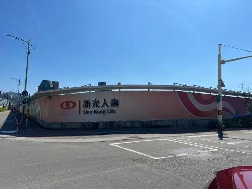 ▲新光人壽動土典禮已經開始彩排（圖／記者顏真真攝）