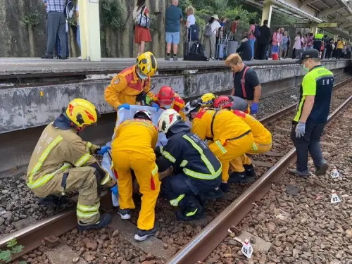 百福車站驚傳事故！男闖鐵軌遭列車猛撞　肢體扭曲、爆頭慘死
