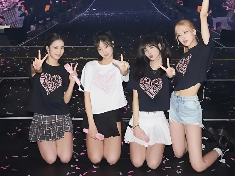 ▲韓國女子天團BLACKPINK再度於高雄世運主場館開唱，本文整理交通與接駁車，以及交管、優惠活動等資訊一次看。（圖／BLACKPINK臉書）