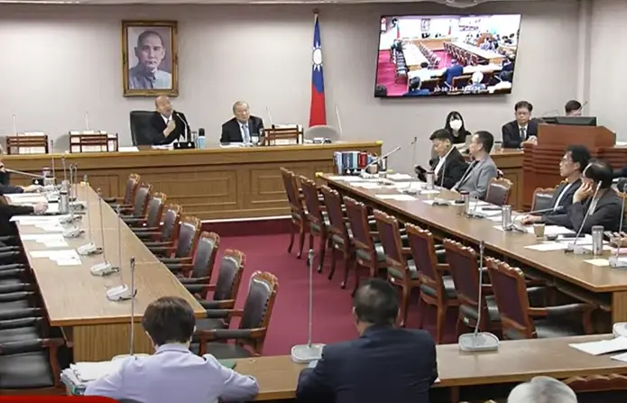 ▲立法院長韓國瑜主持朝野協商，藍白要退回總預算案，韓國瑜勸三黨各自再回去溝通，本案先暫時不處理。（圖／翻攝立院ivod系統）