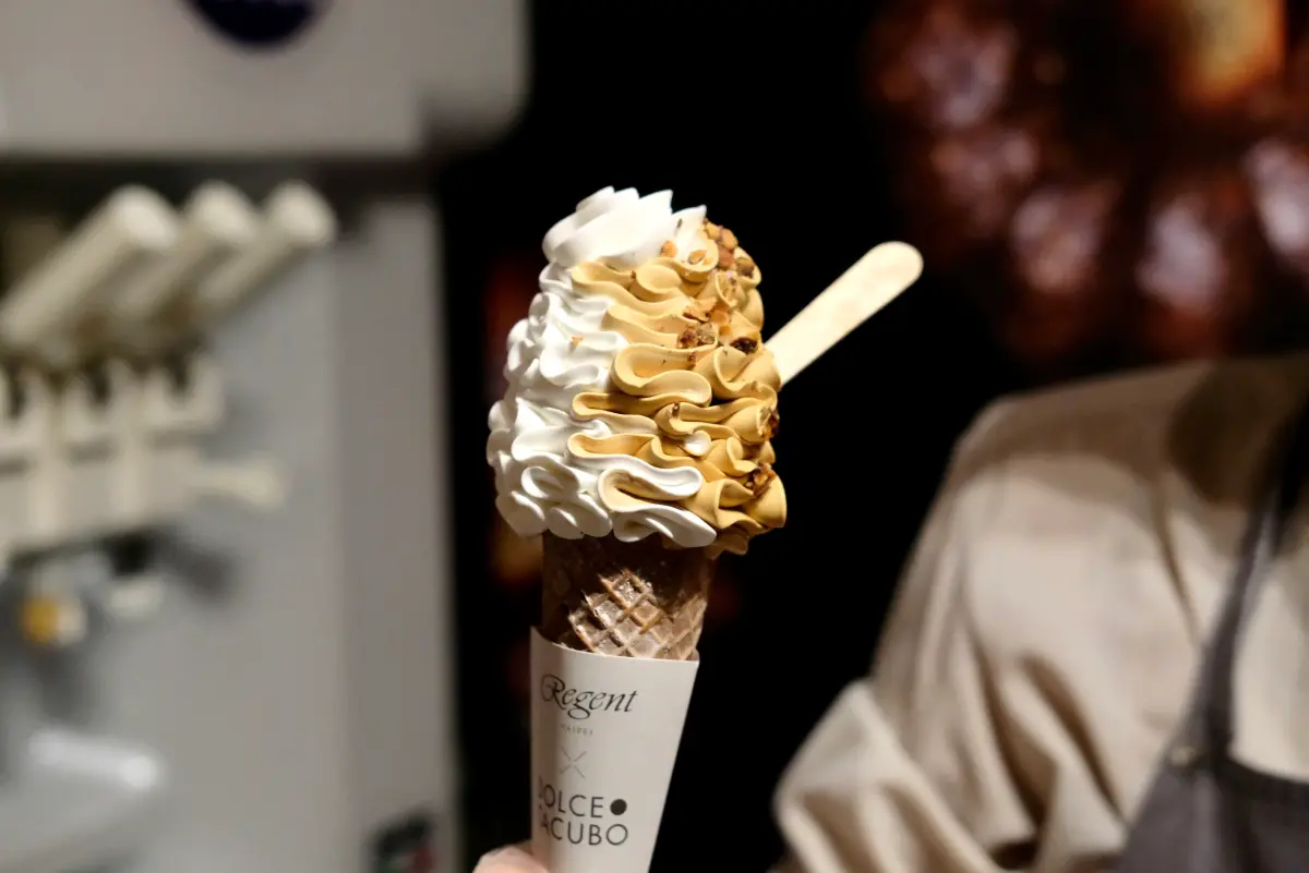 ▲台北晶華酒店即日起至11月19日邀請到東京代官山排隊甜點名店「 DOLCE TACUBO」來台客座，還有最具話題的霜淇淋，香濃不膩口。（圖／記者葉盛耀攝）