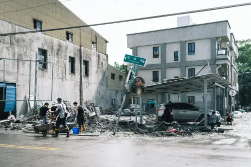 ▲花蓮光復鄉居民受到堰塞湖溢流影響，目前仍在努力恢復家園。（圖／賑災基金會提供）